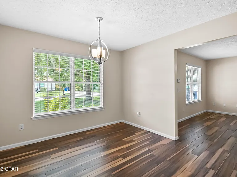 1815 Foster Ave — Photo 13