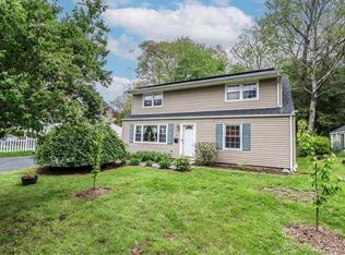 32 Bethpage Dr, Bethel, CT 06801