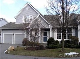 128 Ruxton Rd, Mount Kisco, NY 10549