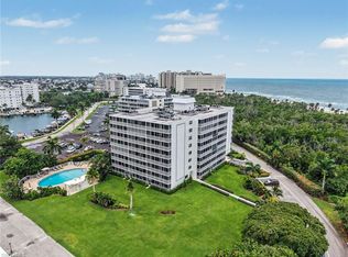 5 Bluebill Ave APT 312, Naples, FL 34108