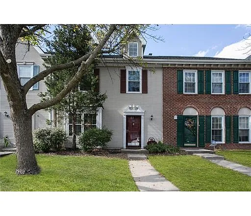 35 Goodwin Dr photo 1