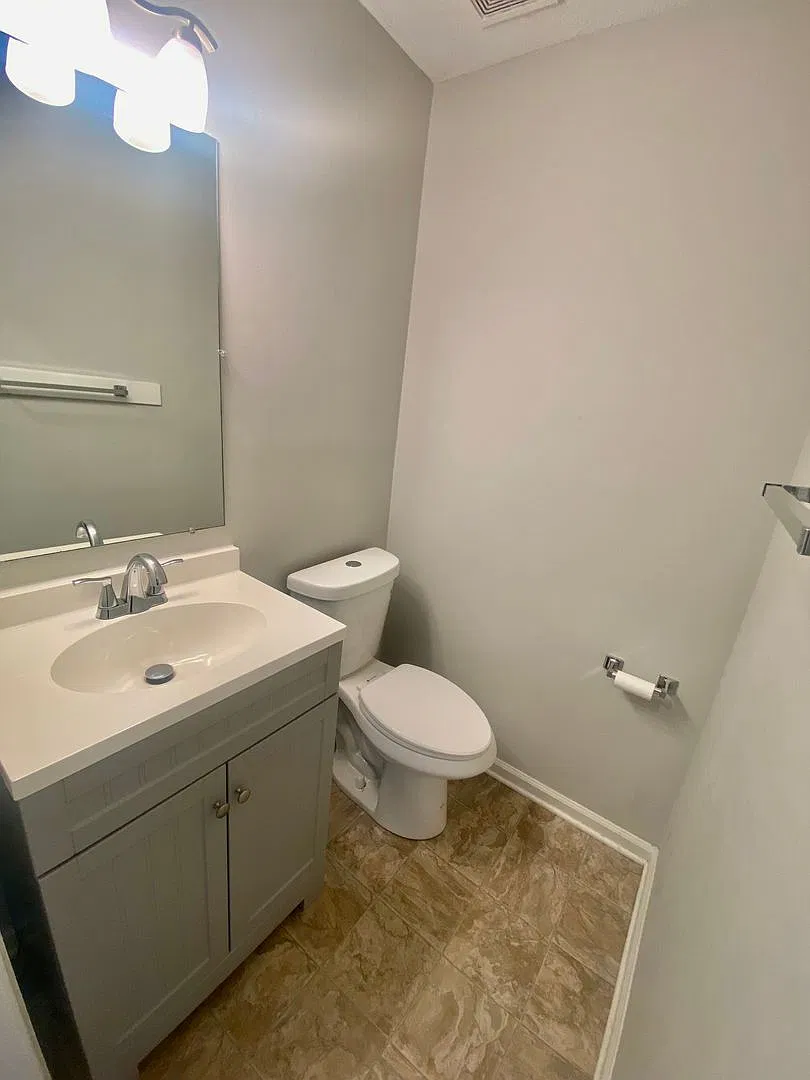 2 Bedroom Townhome on Leesville Road! — Photo 4