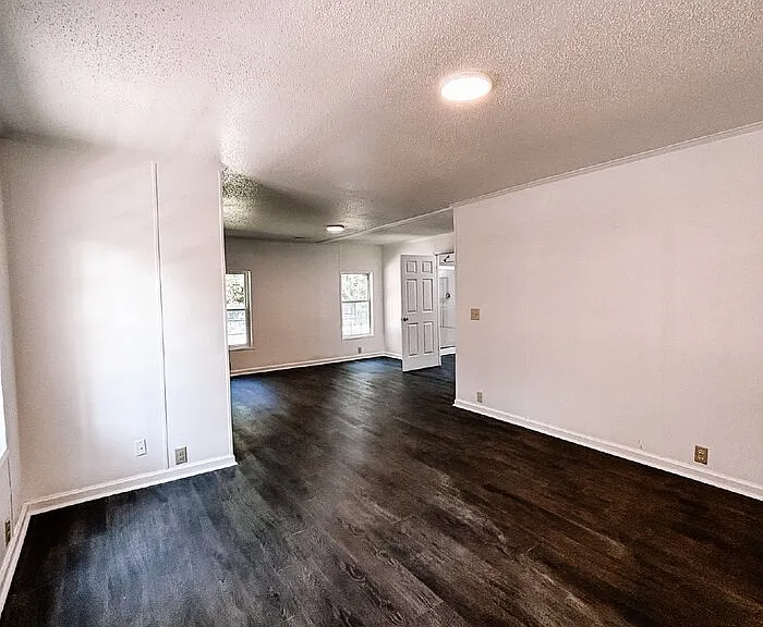 1030 Greenhill Rd — Photo 30