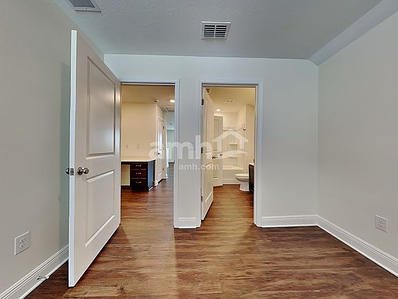 5th image of 27688 Saint Andrews Ave