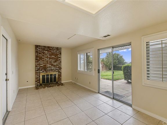 5th image of 8443 E Meadowridge St