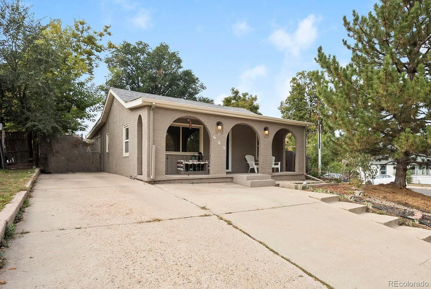 3 bed, 2.0 bath, 1021 sqft, $3,000 — Photo 1