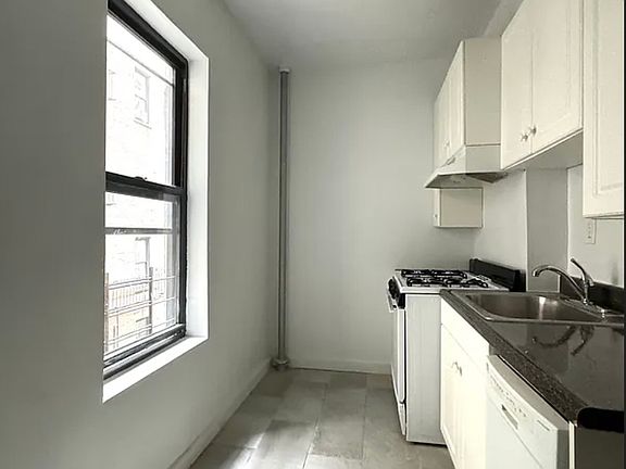 5th image of 708 W 171st St APT 5A