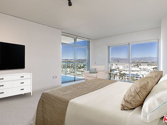 3rd image of 13650 Marina Pointe Dr Unit 1108