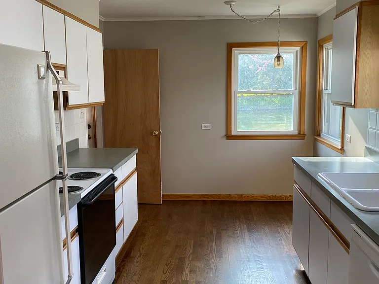 332 Indian Dr — Photo 4