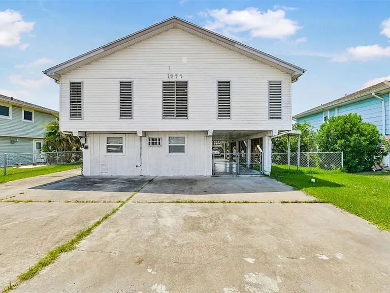 1073 Redfish St — Photo 1
