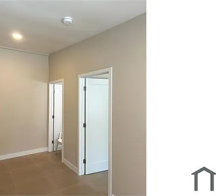 628 W 59th Pl — Photo 4