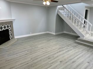 5401 Zelzah Ave APT 111, Encino, CA 91316