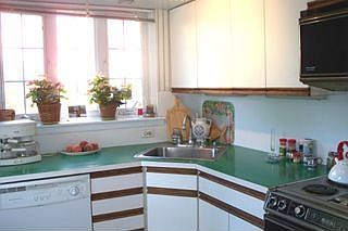 Eat-in Kitchen