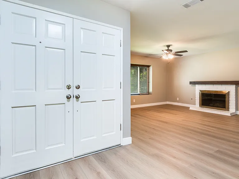 11610 Cedar Way — Photo 4