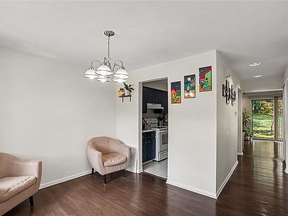 5th image of 162 Linden Ct