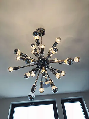 Rented by Manhattan Management LLC | media 31