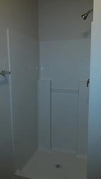 My Management Company Robbins Ave Apartments for Rent 3 Bedroom 3 Bath Bathroom 3 Shower_08242018