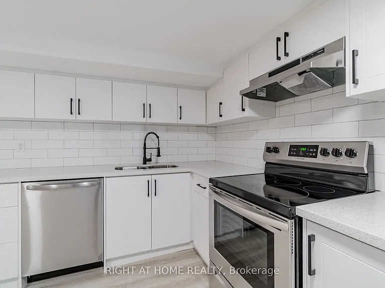 899 Florell Dr — Photo 8