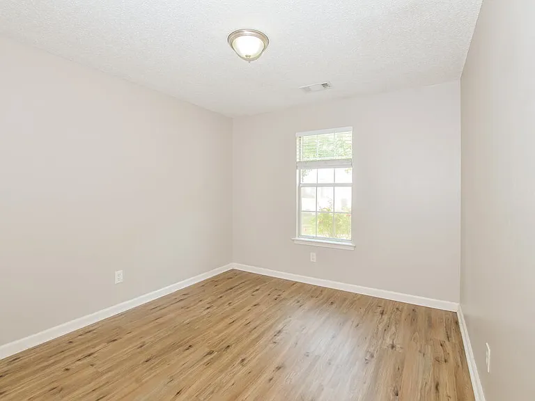 6899 Gallop Dr — Photo 15