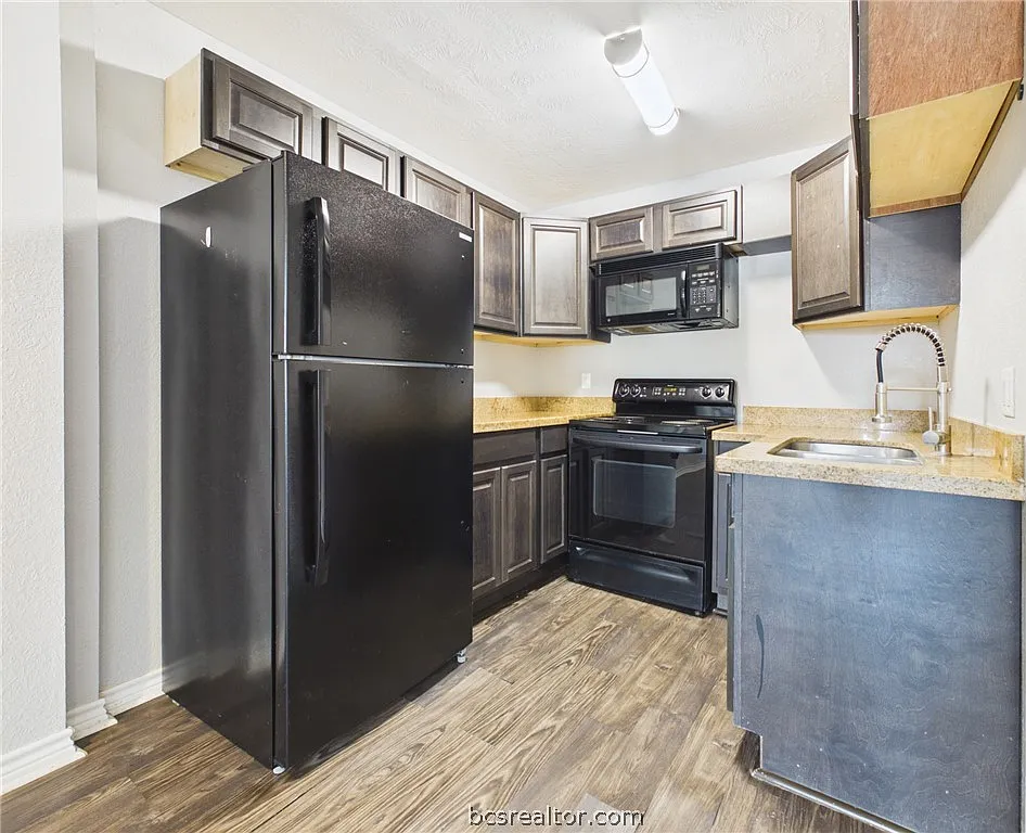 2 bed, 986 sqft, $1,100 — Photo 4