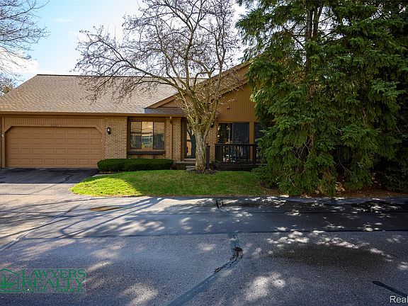 3rd image of 2122 London Bridge Dr