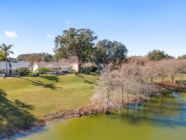 3387 Woodridge Dr — Photo 17