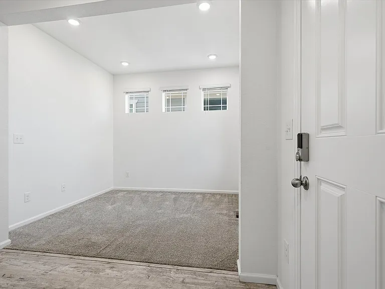 11393 Iron Ore Ct — Photo 17