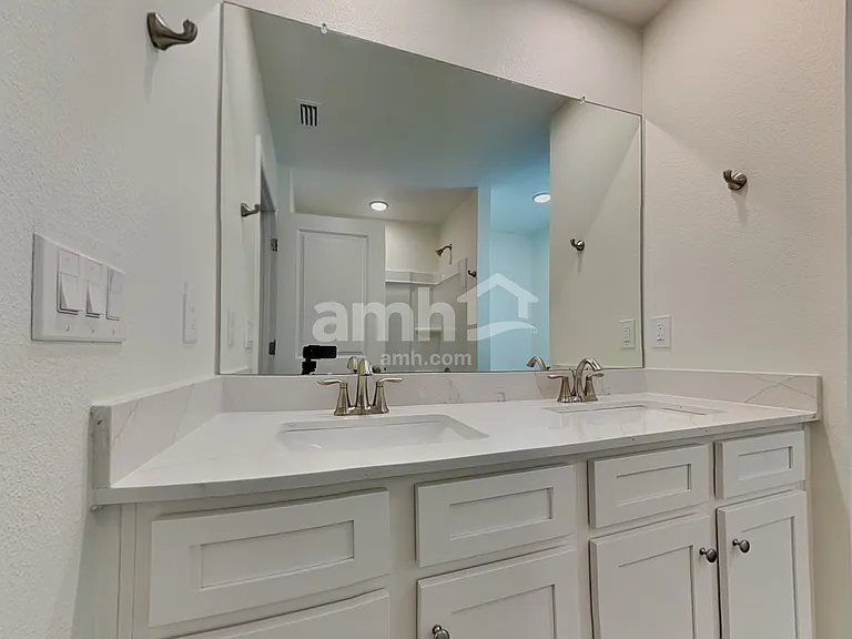 5668 Dease Rd — Photo 16