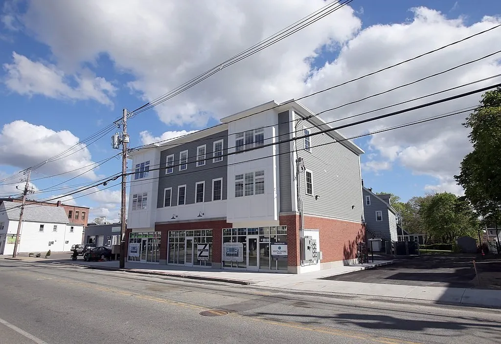 Building Photo - 30 Temple St #203