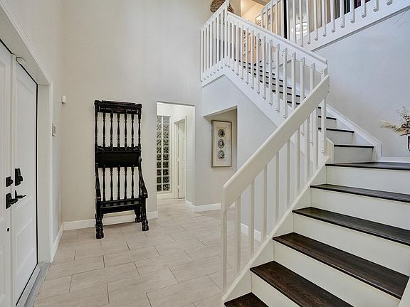 4th image of 10582 Grove Place