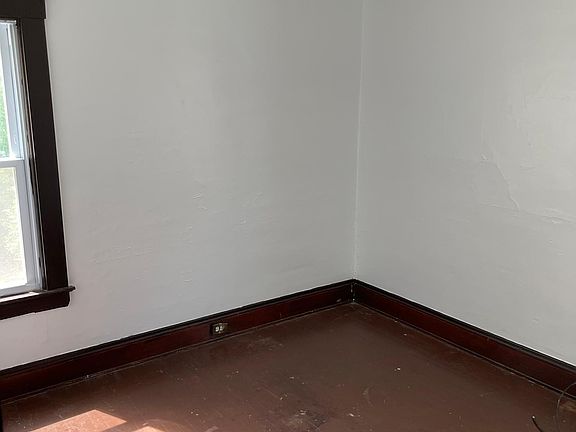 4th image of 1034 E 141st St