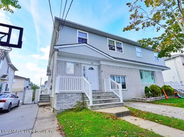 20 Greencroft Ln, Staten Island, NY 10308