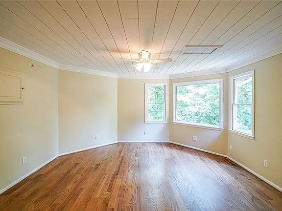 5th image of 1801 Azalea Dr