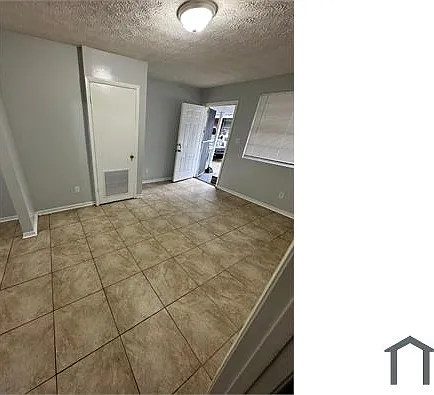 3 bed, 1100 sqft, $1,300 — Photo 4