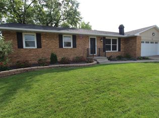 124 Hammitt Dr, Normal, IL 61761