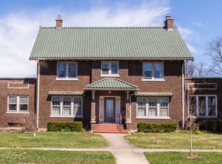 123 Pine St, Dekalb, IL 60115