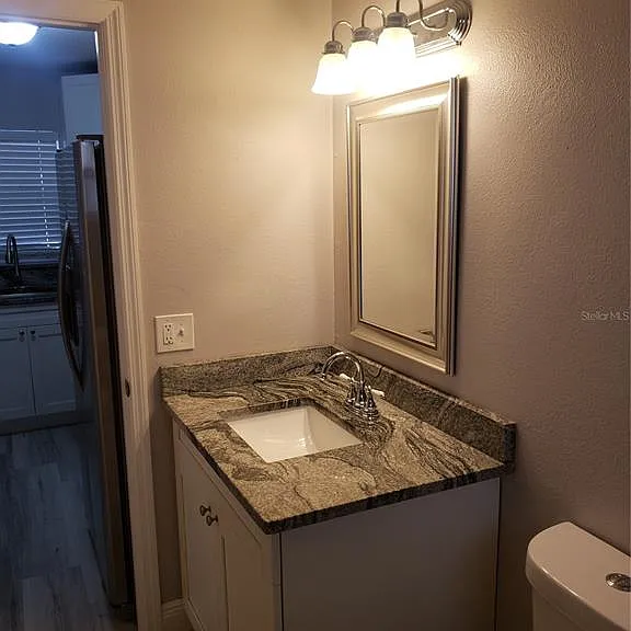 107 W Clay Ave #2 — Photo 8