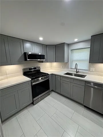 102 Friedrichs Ave — Photo 3