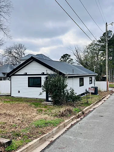 501 Vine St Photo 1