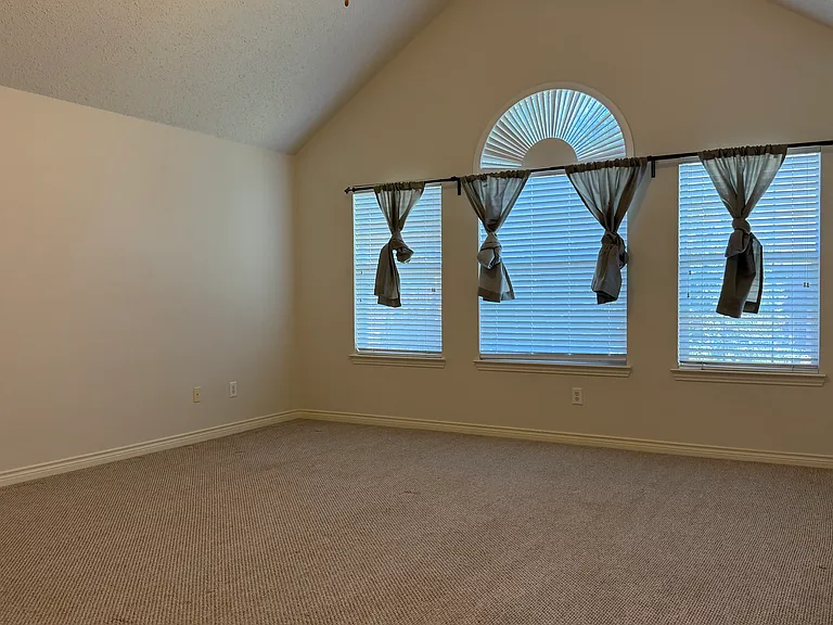 4408 Jenkins Dr — Photo 13
