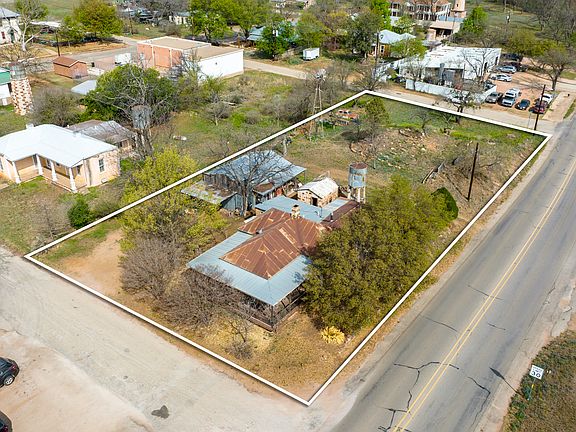 5th image of 210 N Live Oak St
