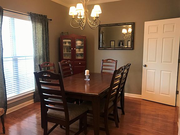 4th image of 46 Live Oak Ln