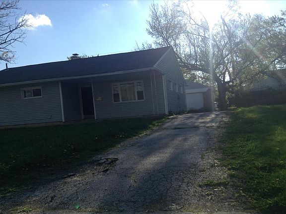3rd image of 2415 Hanna Dr