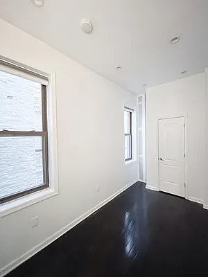 Rented by Voro, LLC | media 6