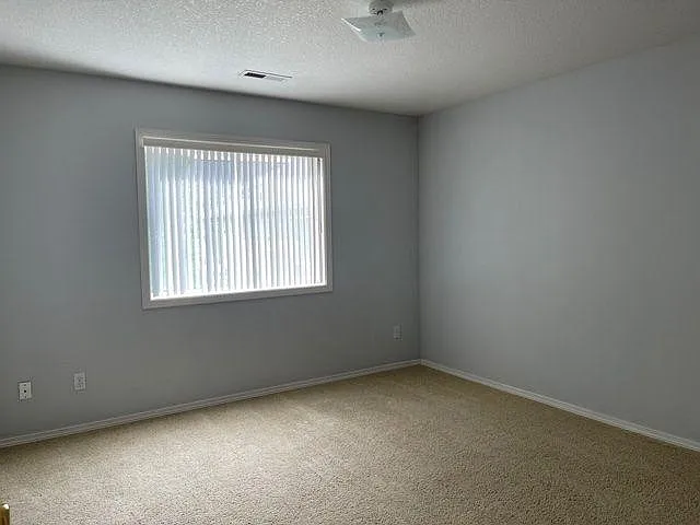 4214 NE 166th Ave — Photo 10