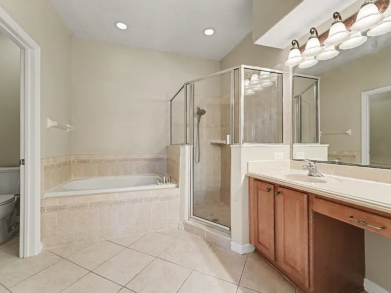 2056 Clapper Trl — Photo 10