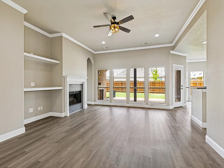 455 Chisholm Trl — Photo 7