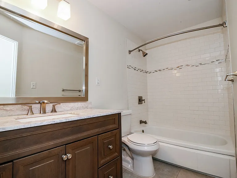 2421 S Gaylord St — Photo 47
