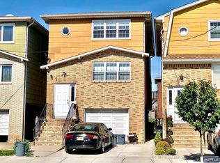 308 6th St #3, Harrison, NJ 07029