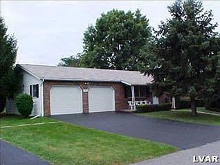 2nd image of 3820 Spear St